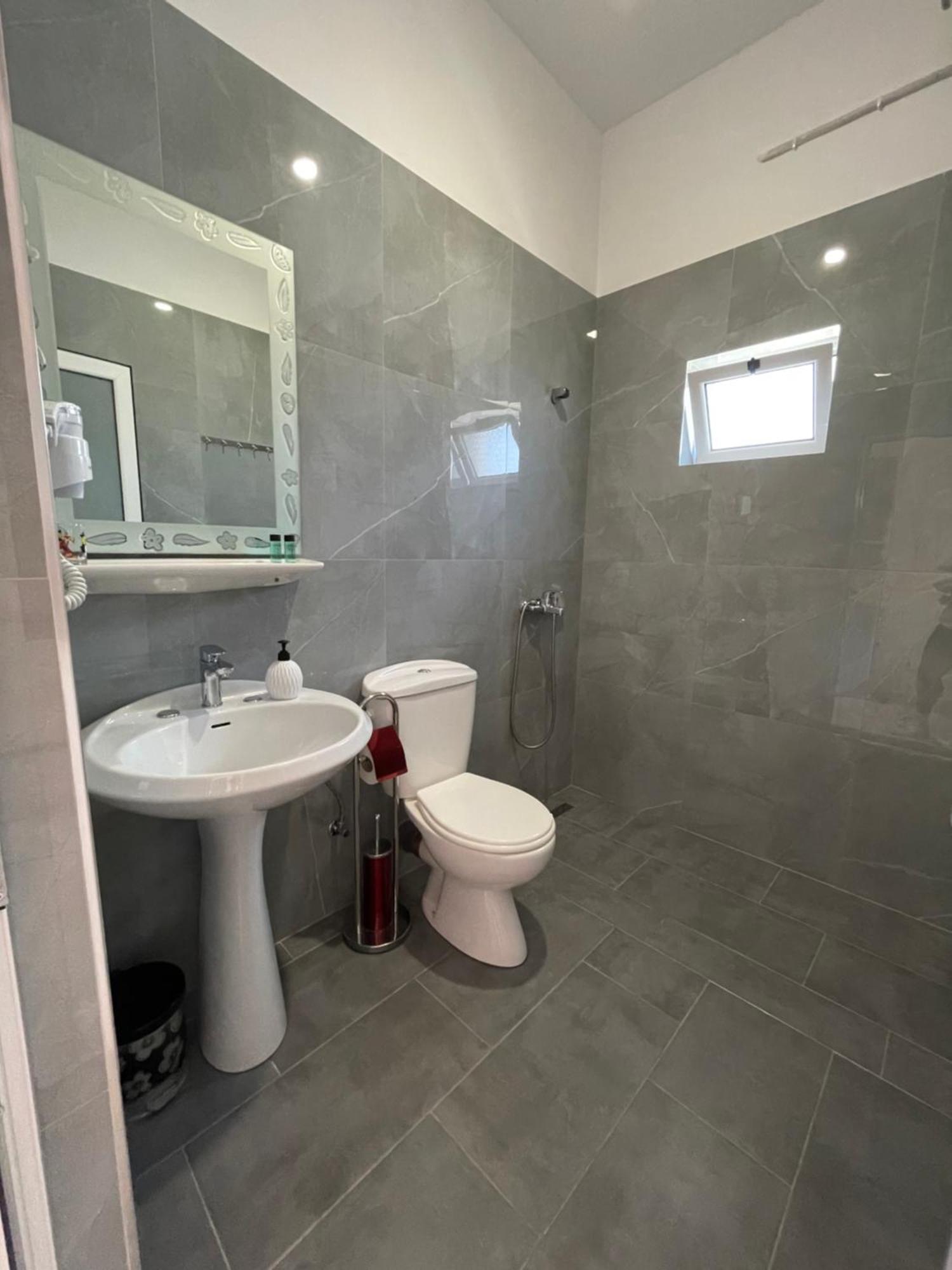 Marku Palace Ksamil Habitación foto