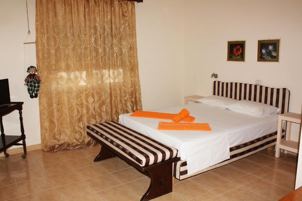 Marku Palace Ksamil Habitación foto